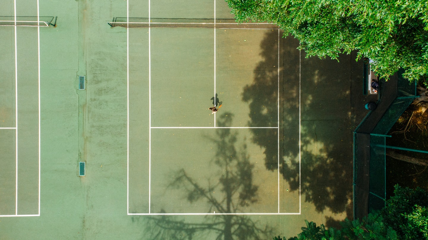 review técnico de raquetes e equipamentos de tênis